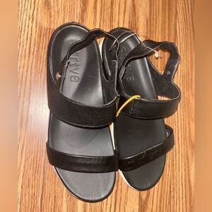 Strive Isla Sandals